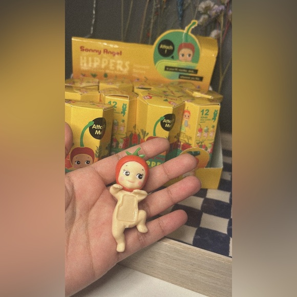 Mini Figure - Orange - Picture 1 of 2